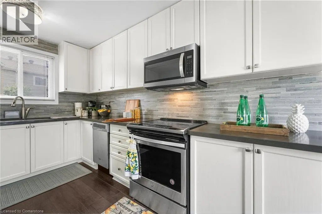 23 HUNTINGWOOD Crescent