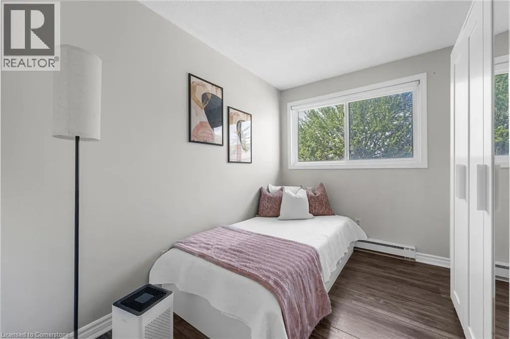 23 HUNTINGWOOD Crescent