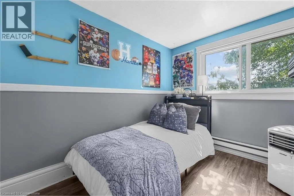 23 HUNTINGWOOD Crescent