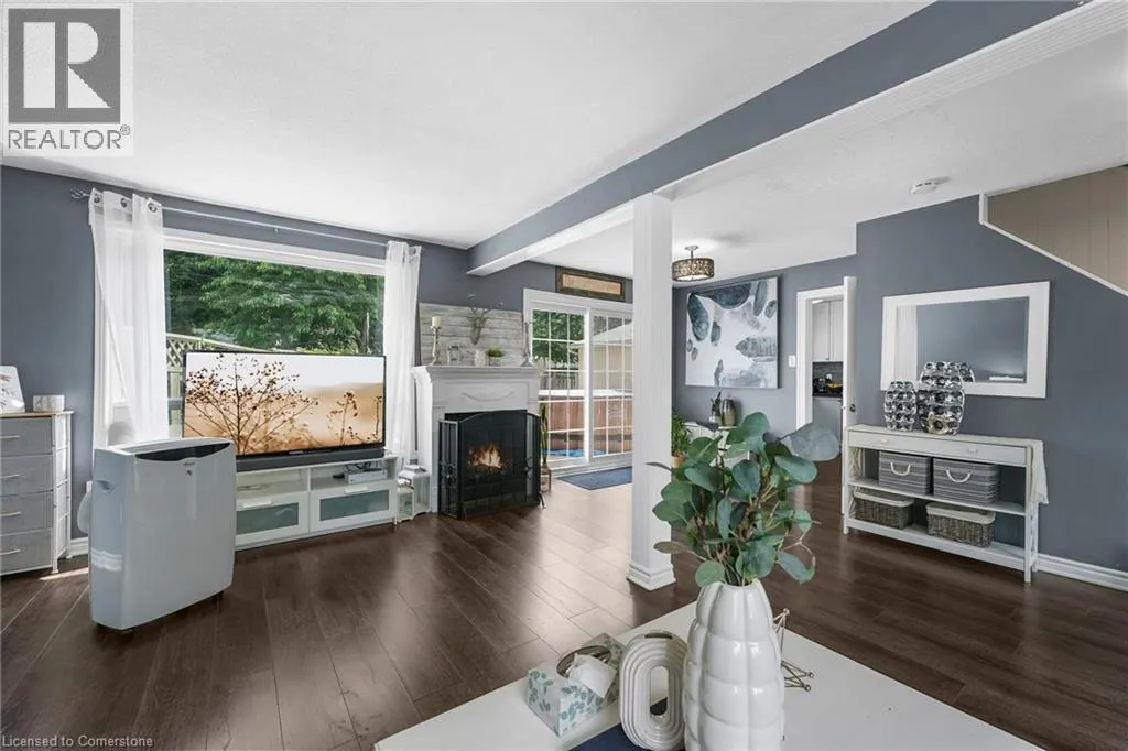 23 HUNTINGWOOD Crescent