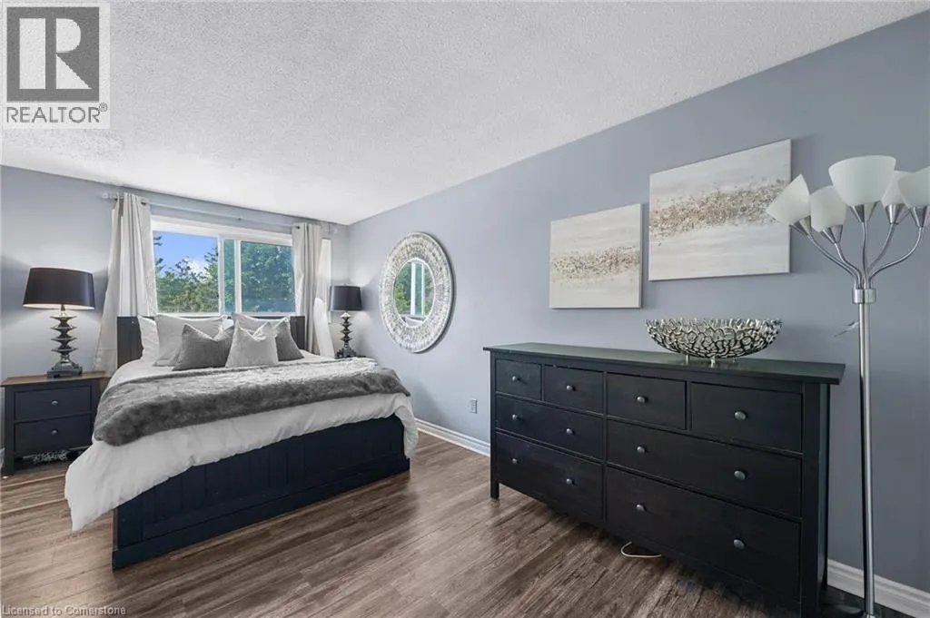 23 HUNTINGWOOD Crescent