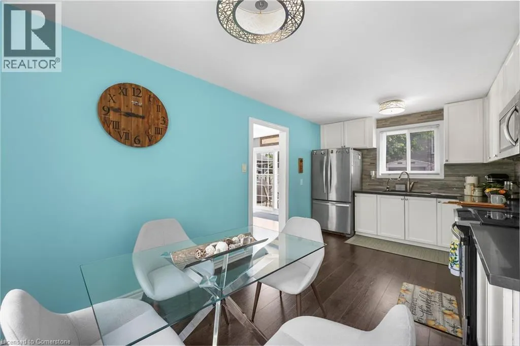 23 HUNTINGWOOD Crescent