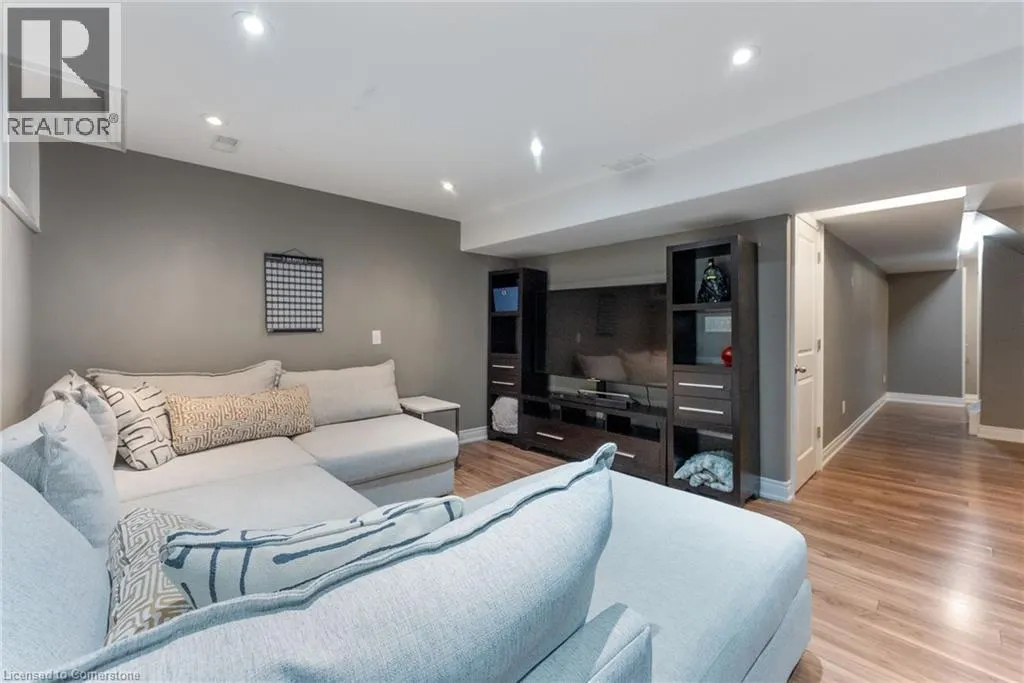 57 SEXTON Crescent