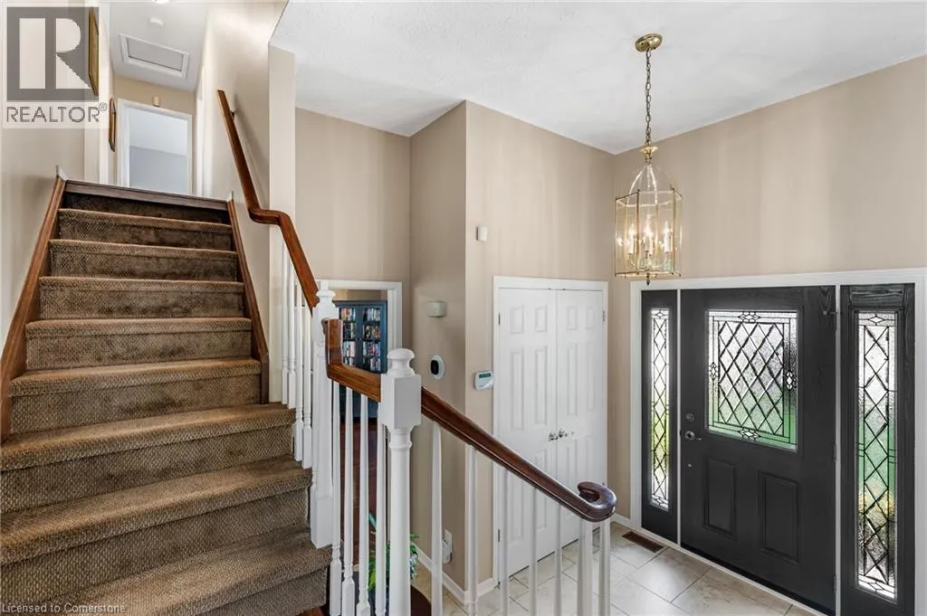 16 MEADOWBROOK Crescent