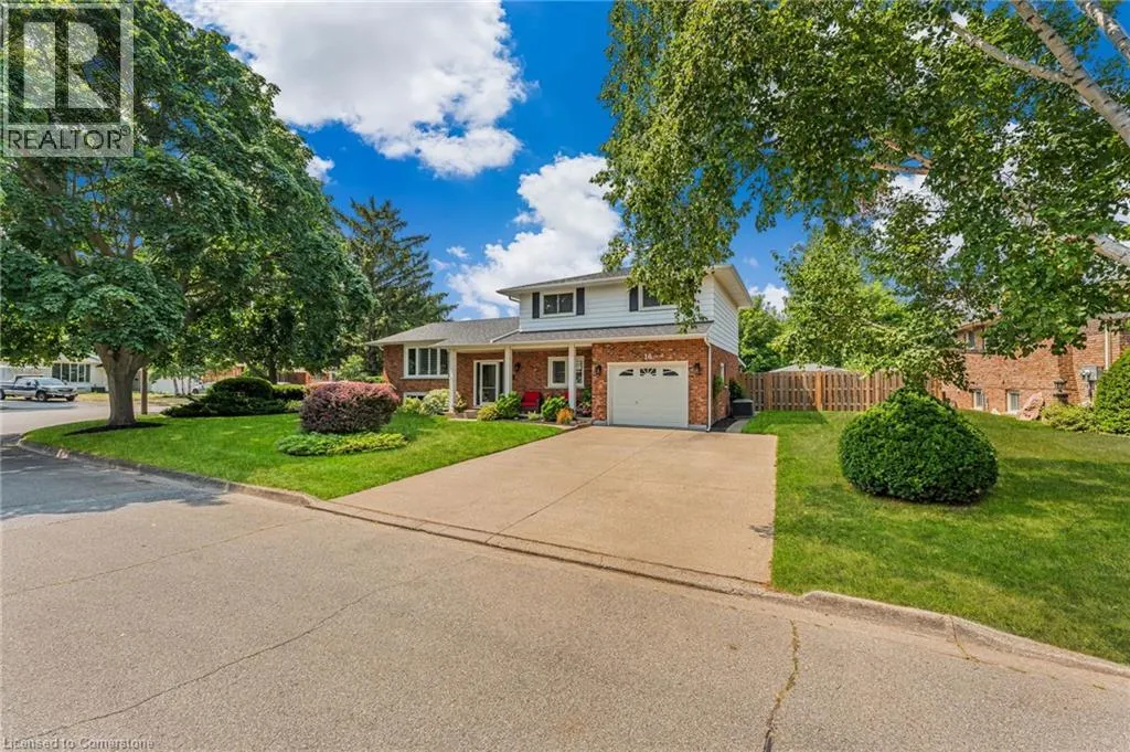 16 MEADOWBROOK Crescent