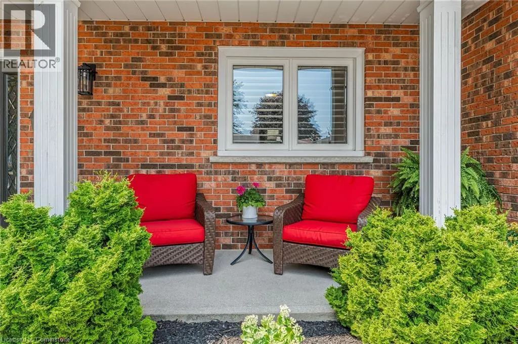 16 MEADOWBROOK Crescent