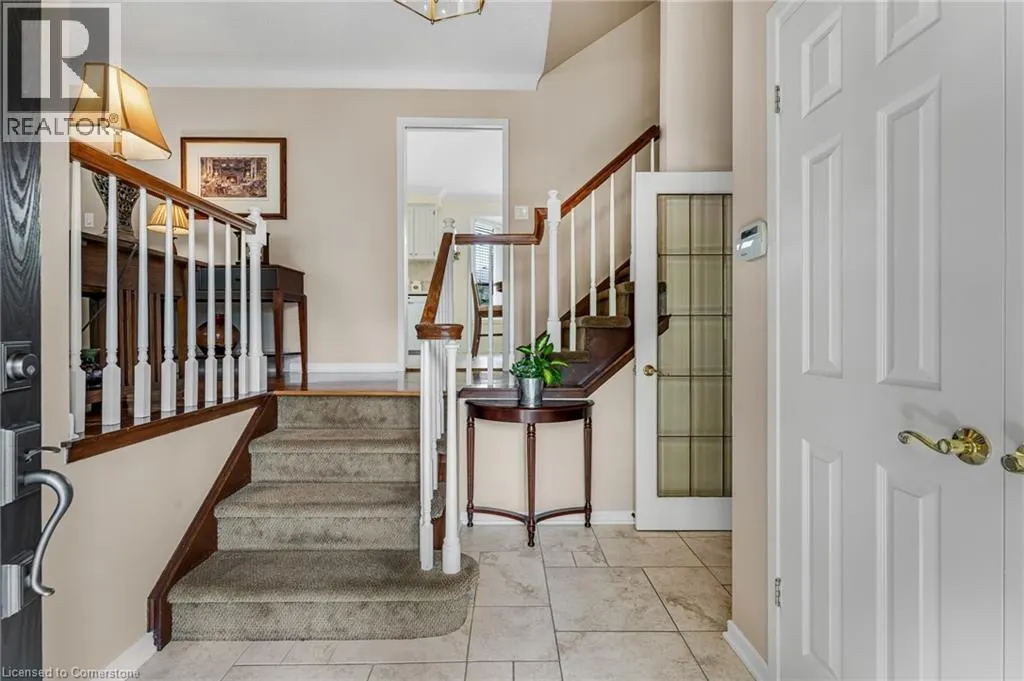 16 MEADOWBROOK Crescent