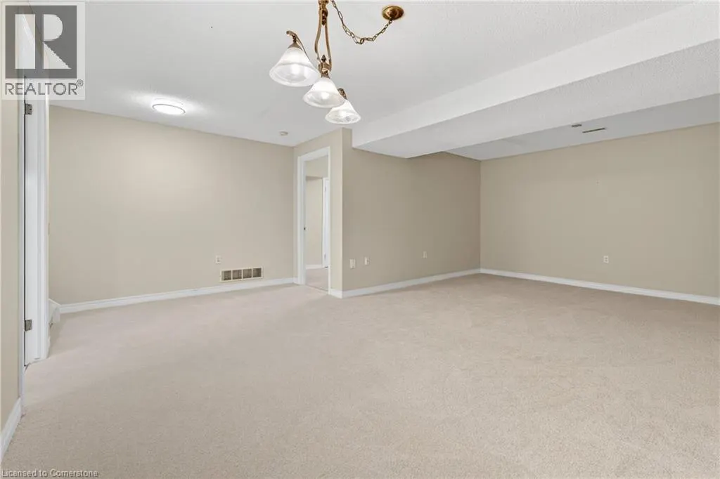 810 GOLF LINKS Road Unit# 2, #2