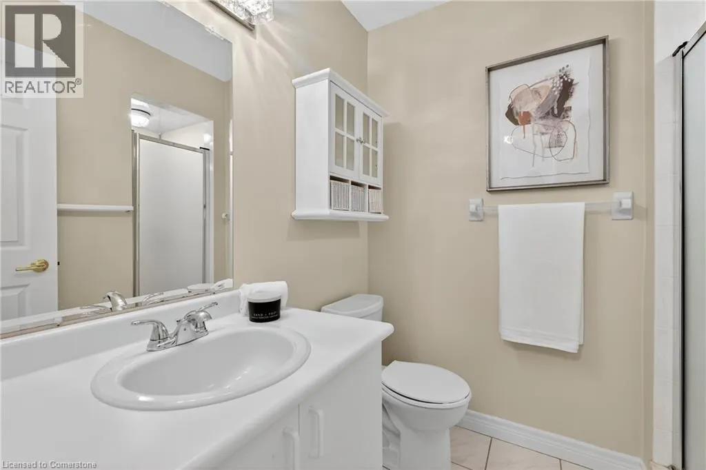 810 GOLF LINKS Road Unit# 2, #2