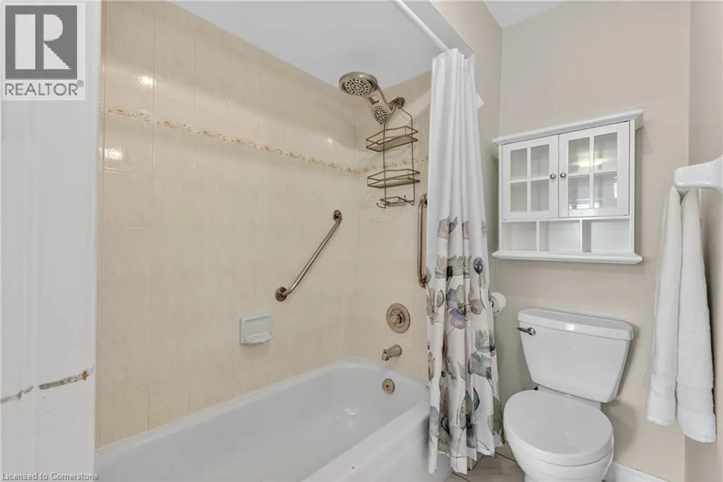 810 GOLF LINKS Road Unit# 2, #2