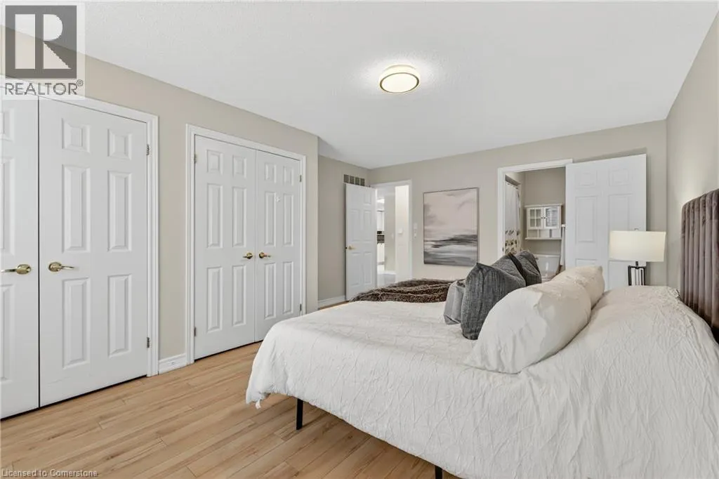 810 GOLF LINKS Road Unit# 2, #2
