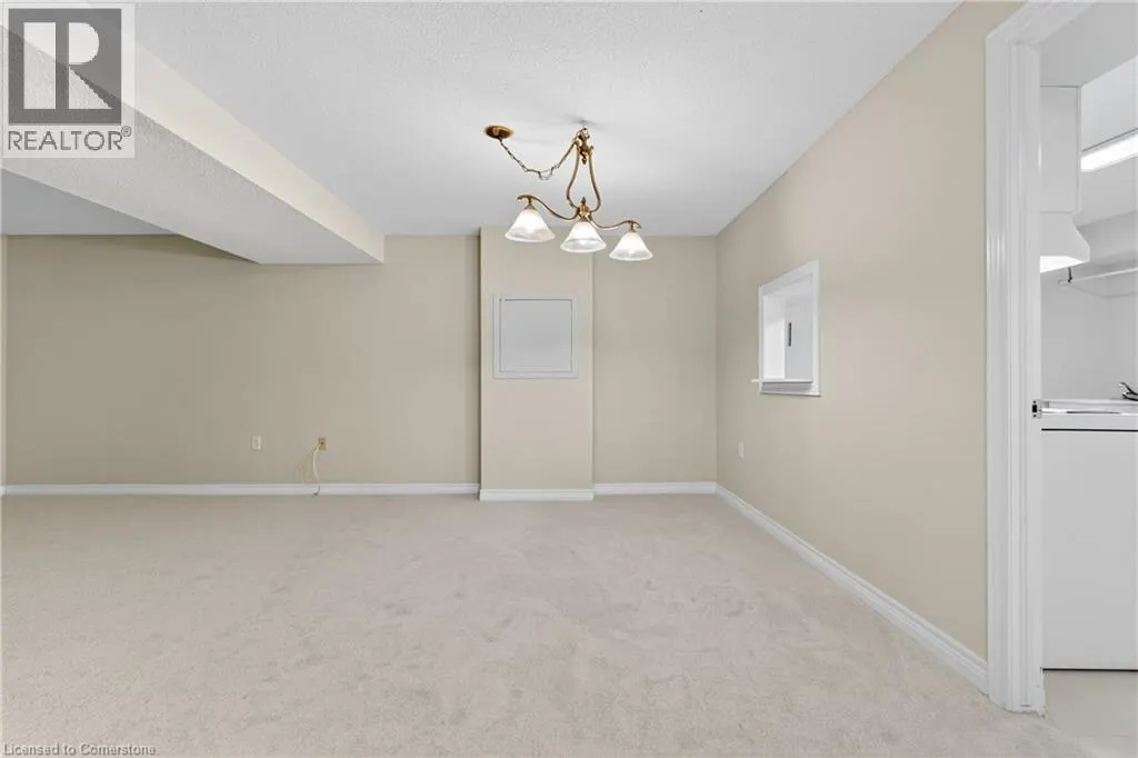 810 GOLF LINKS Road Unit# 2, #2