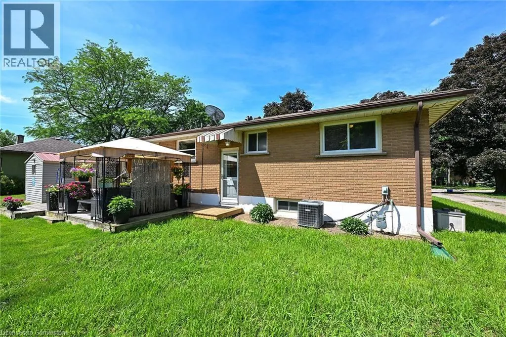 83 OAK Avenue