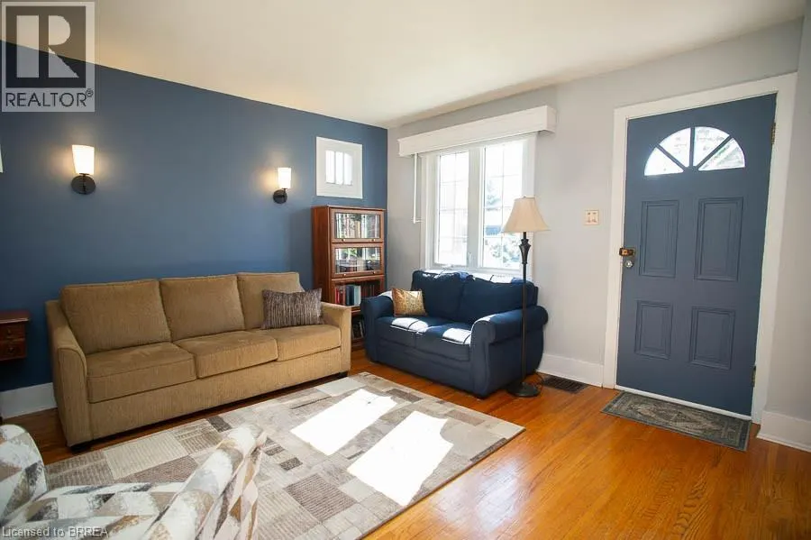24 HILL Avenue