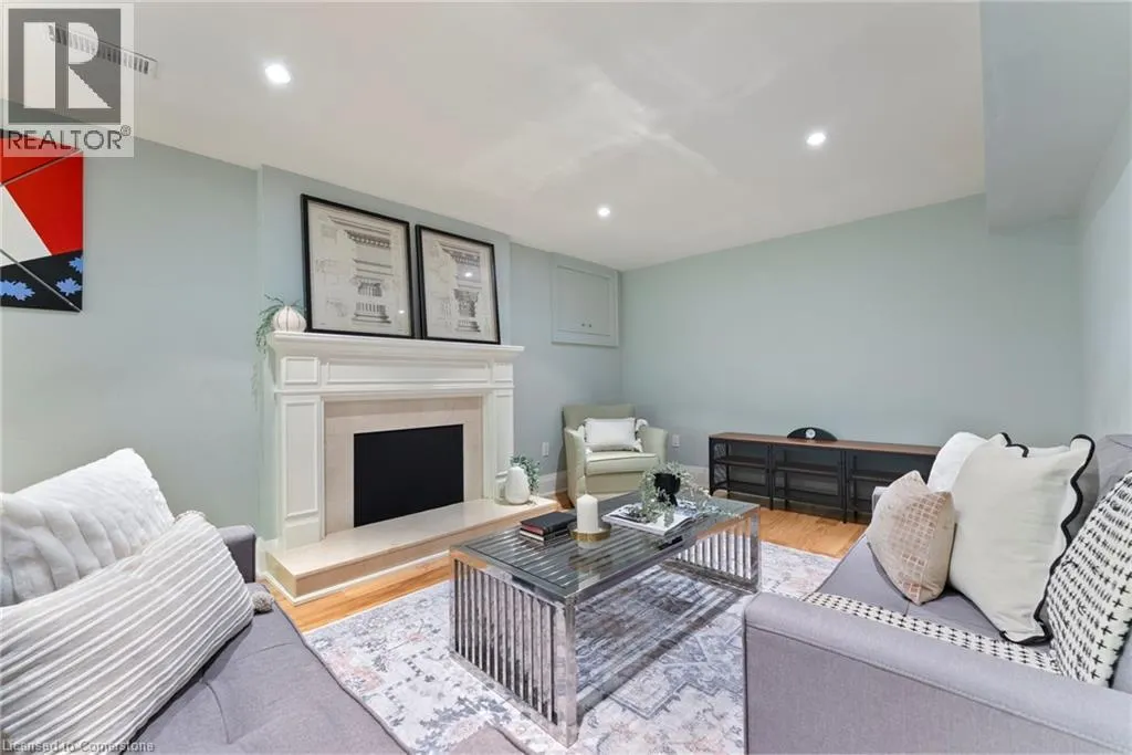 1511 JASMINE Crescent