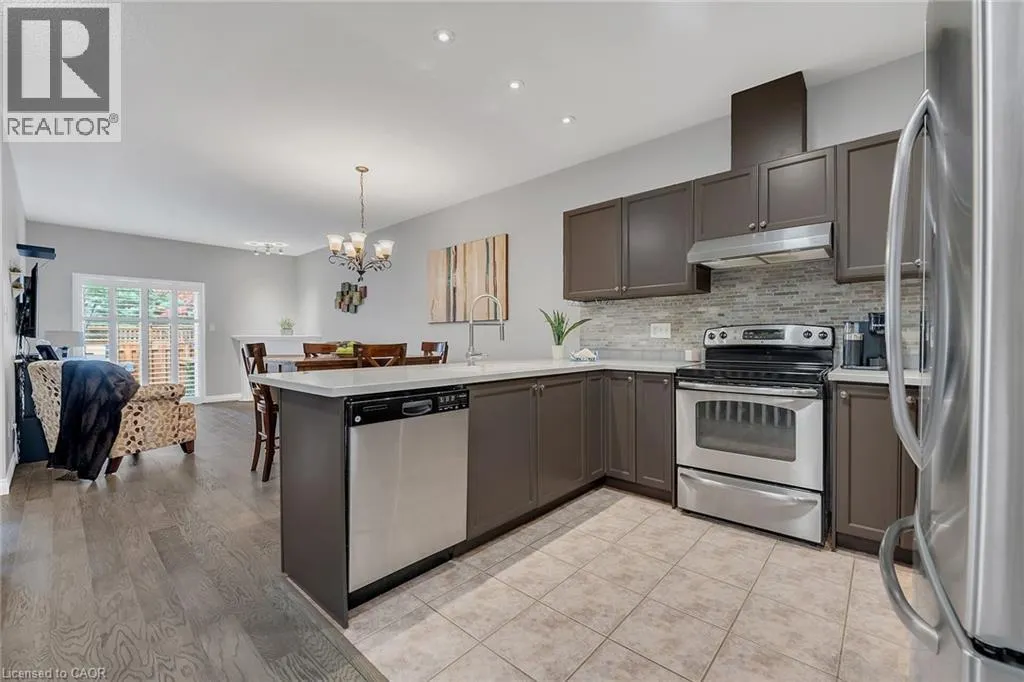 31 ABBOTSFORD Trail