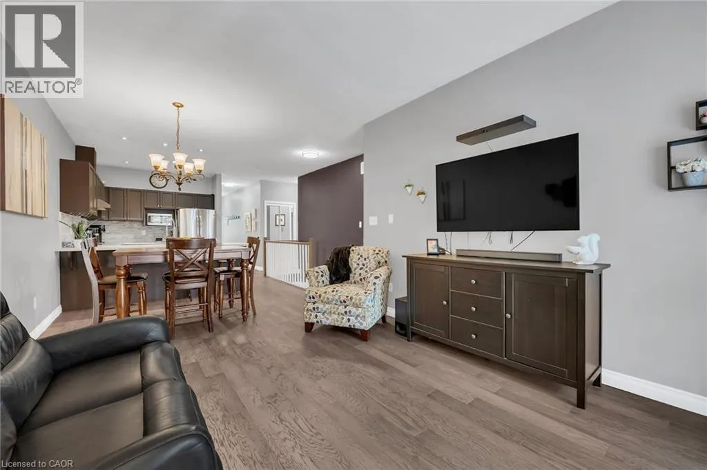 31 ABBOTSFORD Trail