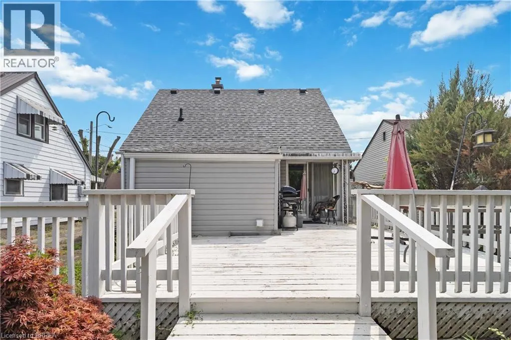 71 SALISBURY Avenue