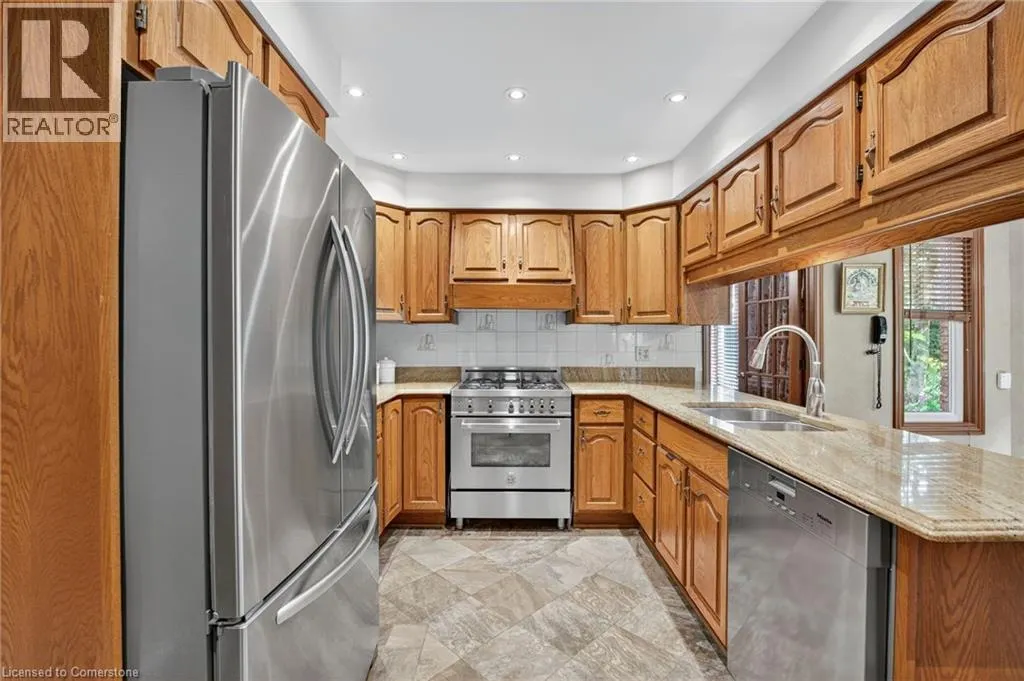 64 SUMMERDALE Place