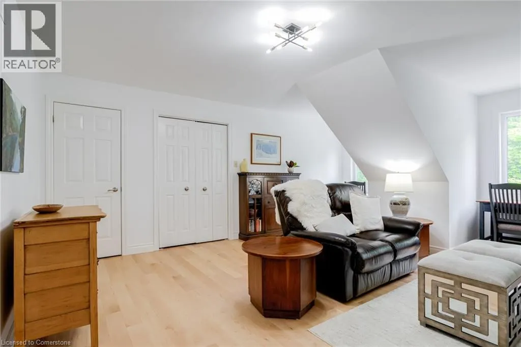 158 SULPHUR SPRINGS Road