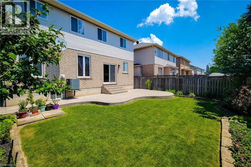 26 COLIN Crescent