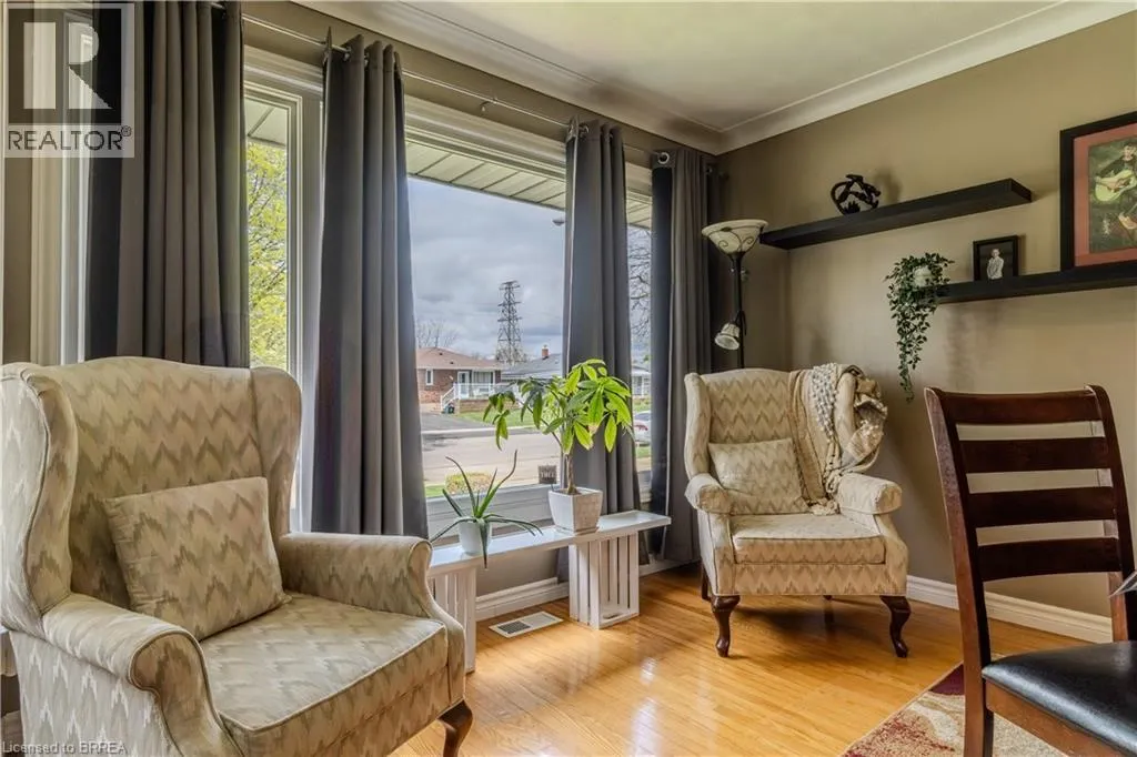 43 LINDEN Avenue