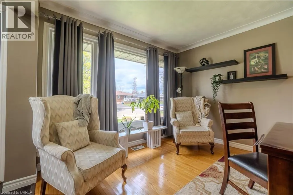 43 LINDEN Avenue