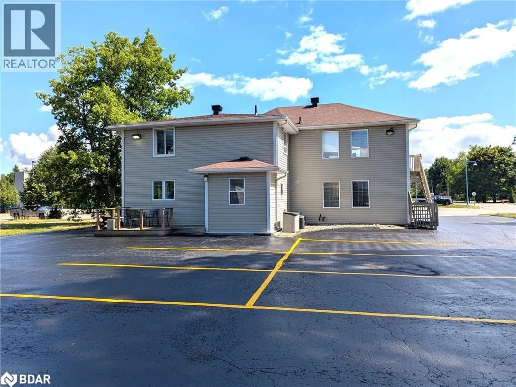 888 INNISFIL BEACH Road