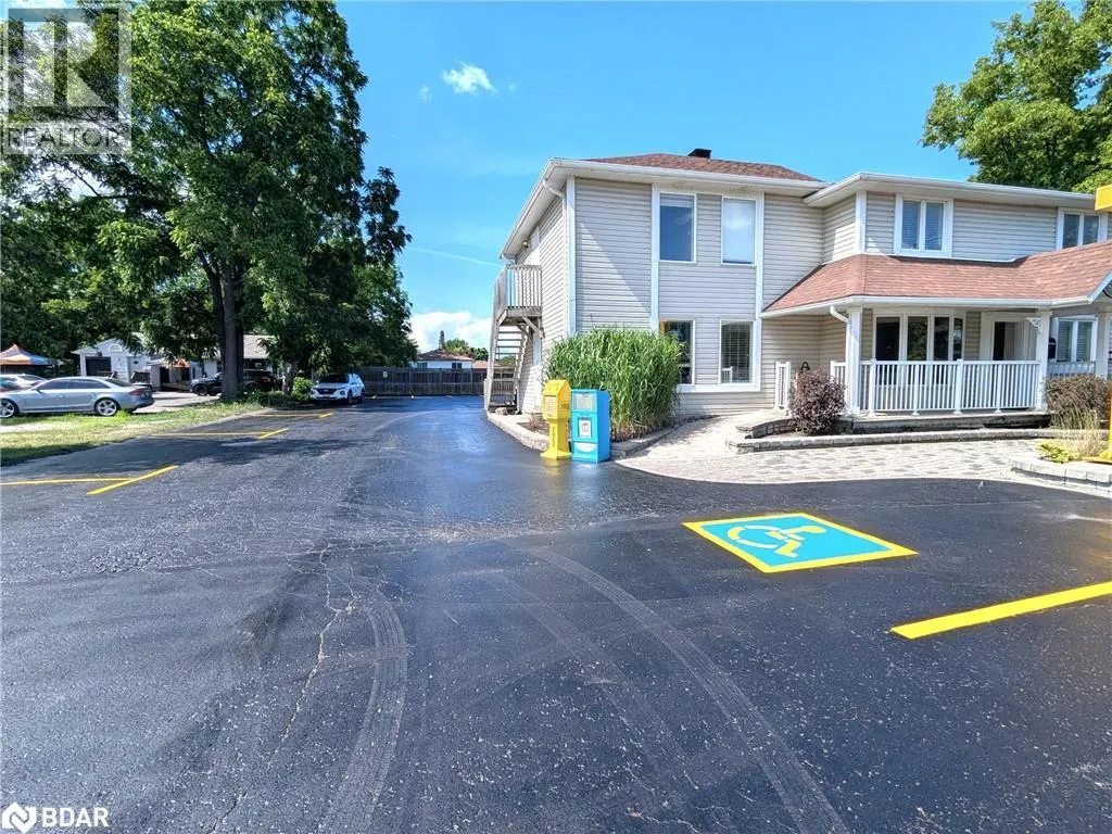 888 INNISFIL BEACH Road