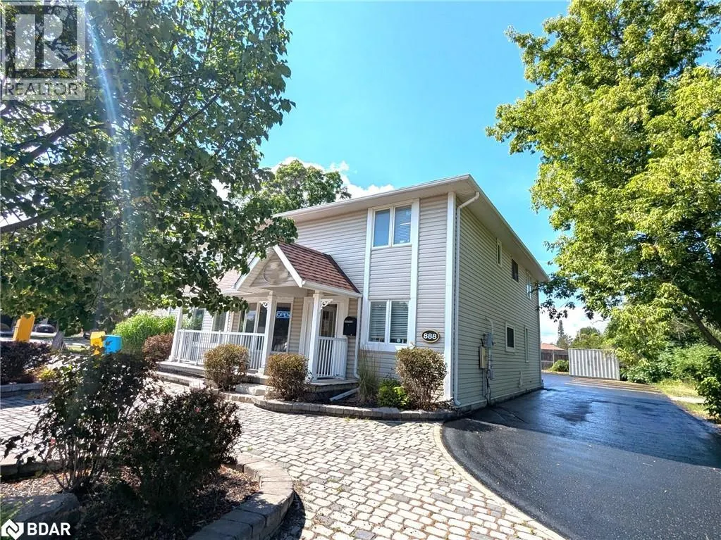 888 INNISFIL BEACH Road