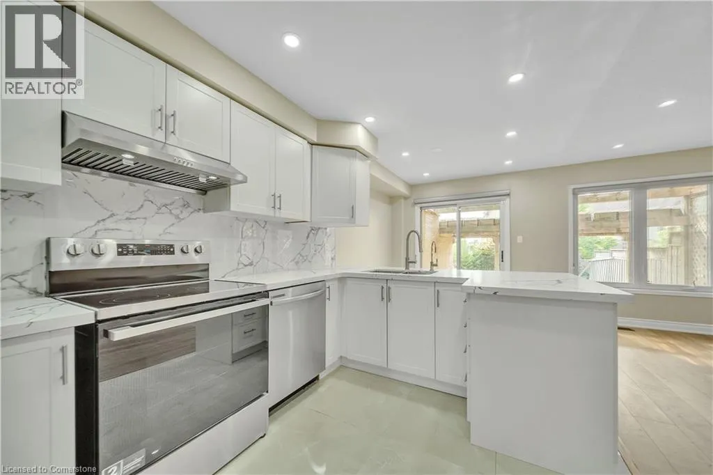 48 JAMES YOUNG Drive