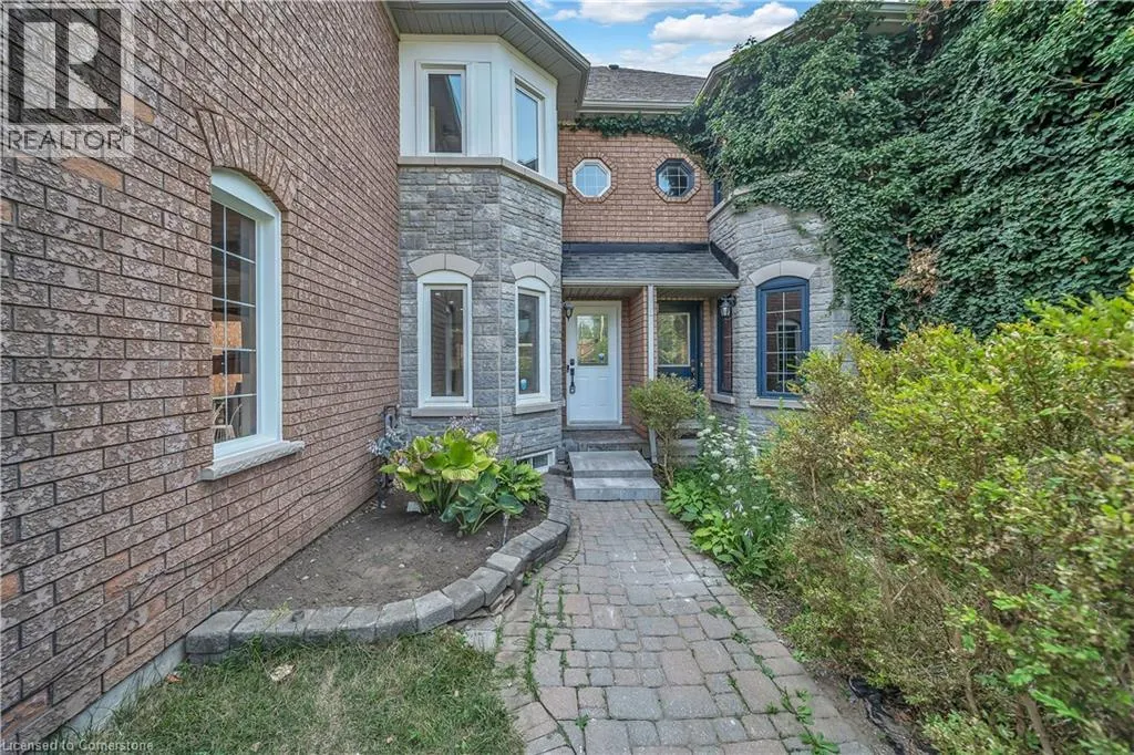 48 JAMES YOUNG Drive