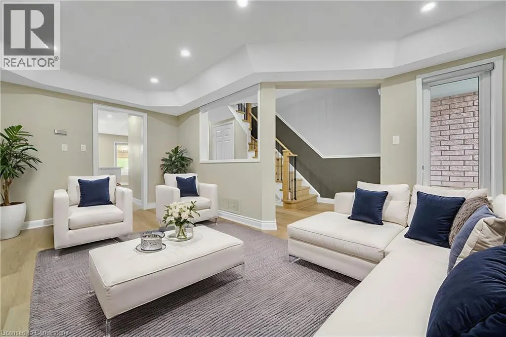 48 JAMES YOUNG Drive