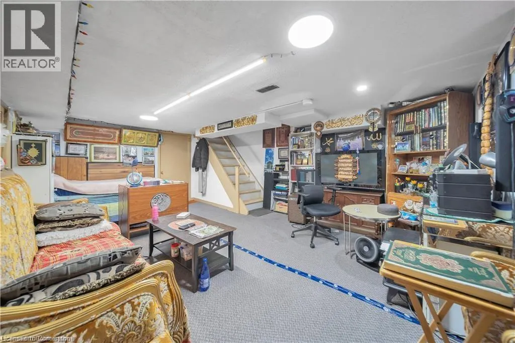 312 WESTCOURT Place
