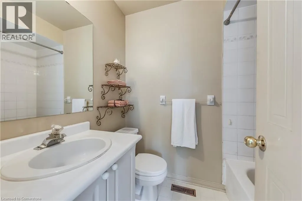 1157 CHARMINSTER Crescent