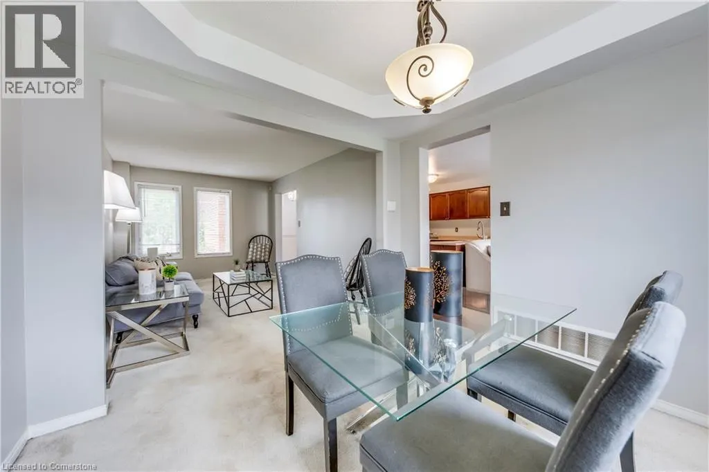 1157 CHARMINSTER Crescent