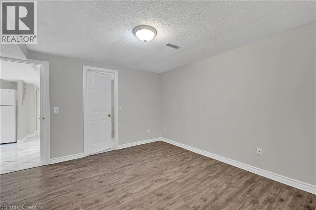 1157 CHARMINSTER Crescent