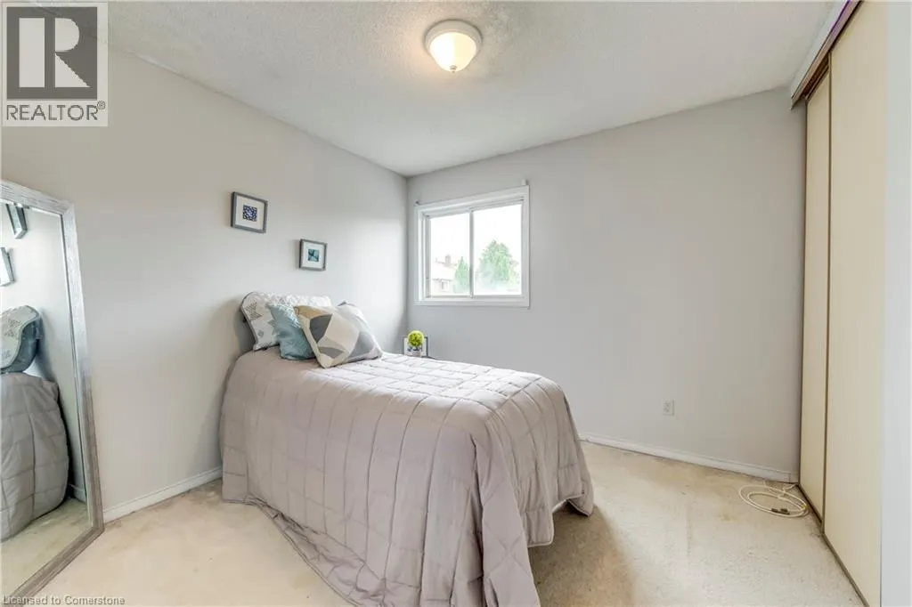 1157 CHARMINSTER Crescent
