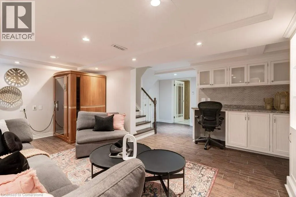 800 UPPER PARADISE Road Unit# 15, #15