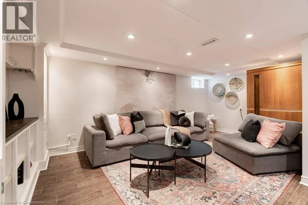 800 UPPER PARADISE Road Unit# 15, #15