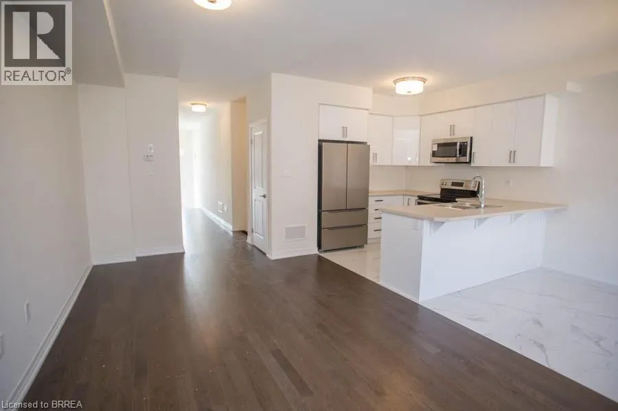 27 WAKELING Drive