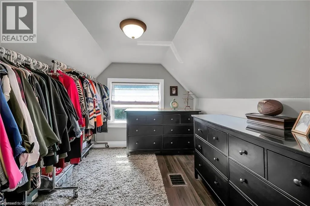 49 EAST BEND Avenue S