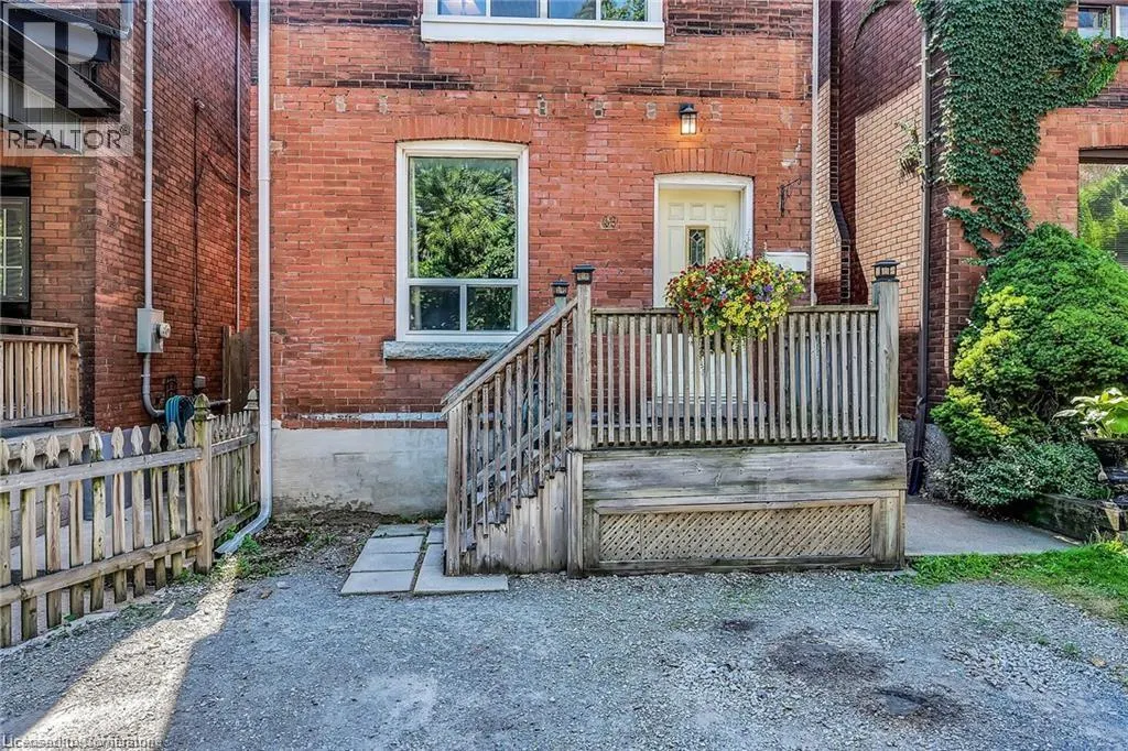 49 EAST BEND Avenue S