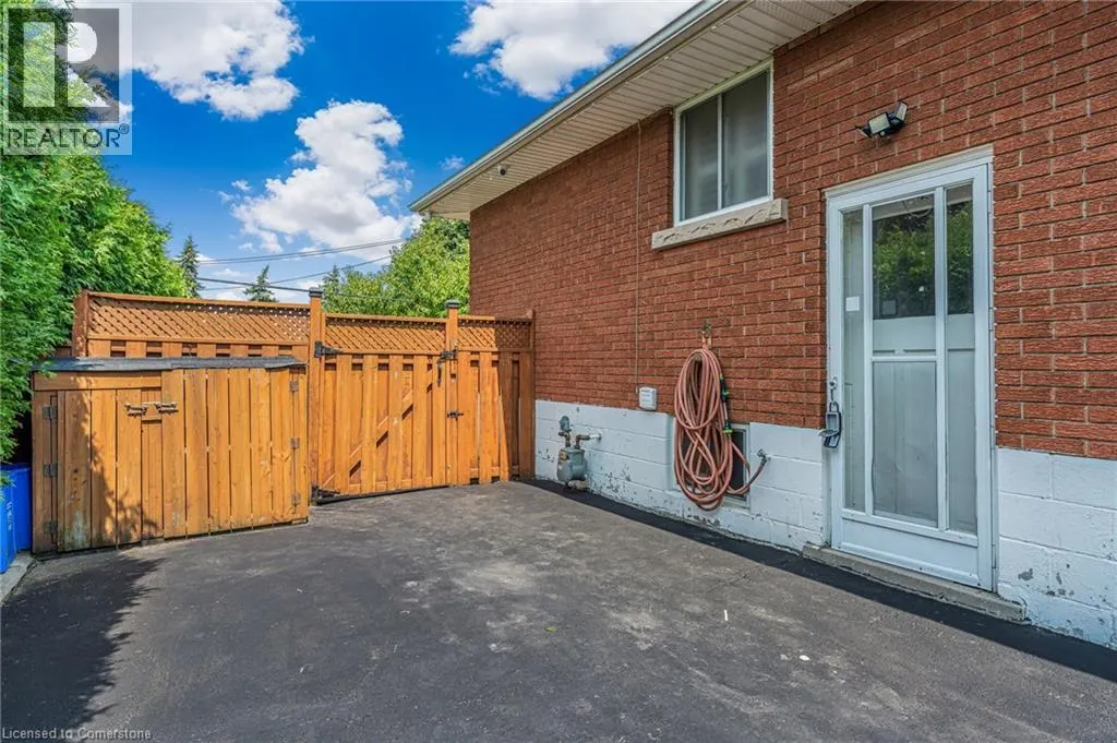 120 BUCKINGHAM Drive