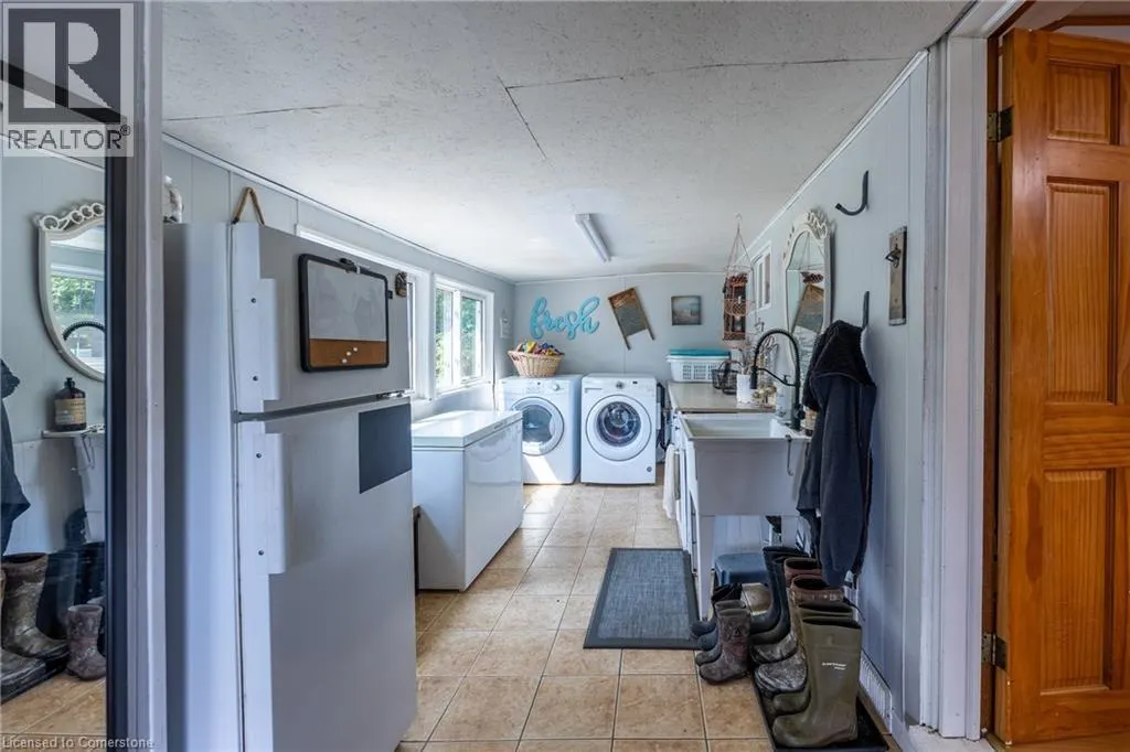 258 LYNN VALLEY Road