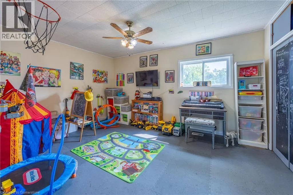 258 LYNN VALLEY Road