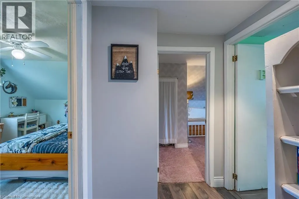 258 LYNN VALLEY Road