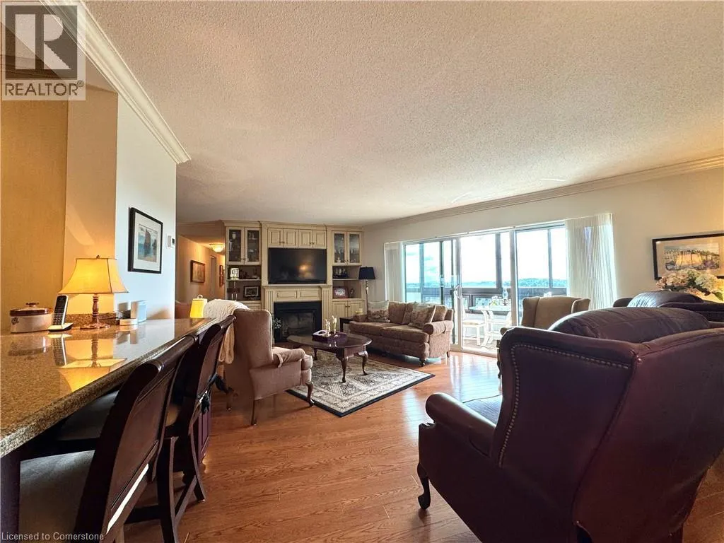 250 GLENRIDGE Drive Unit# 1103, #1103