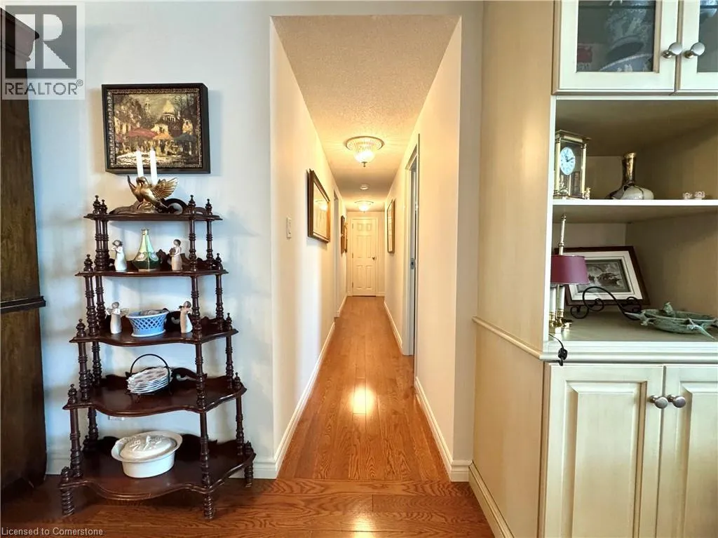 250 GLENRIDGE Drive Unit# 1103, #1103