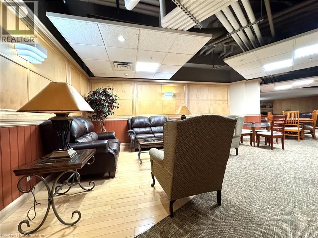 250 GLENRIDGE Drive Unit# 1103, #1103